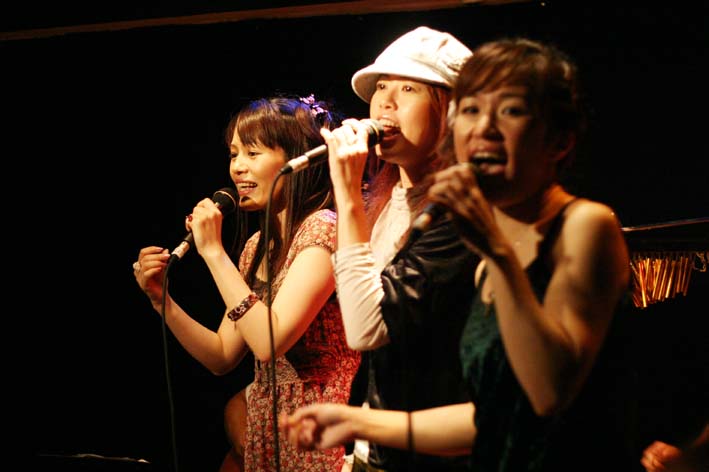 ライブ 『あにまーとないとvol.1』レポその2_a0087471_11141525.jpg