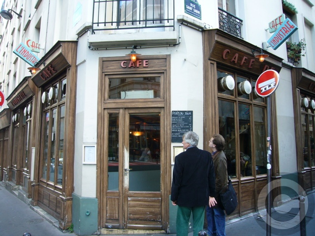 ■街角のキャフェCafe de l\'Industrie(パリ)_a0014299_19264519.jpg