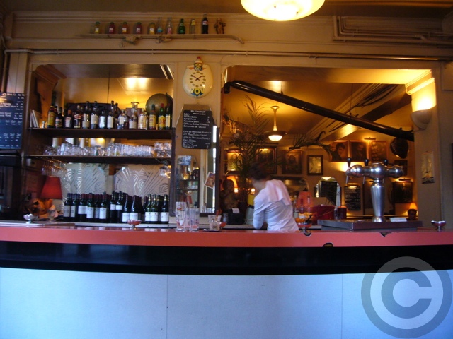 ■街角のキャフェCafe de l\'Industrie(パリ)_a0014299_19311020.jpg