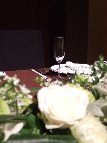 「汐留 コンラッド東京で知人の結婚式」_a0000029_0472722.jpg
