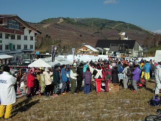スキー場開き祭り_a0023246_6393211.jpg