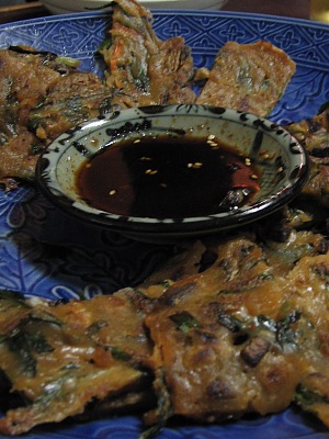 韓流“肉料理”の絶品コース(前編)・・・“OBビール”と“蒸し豚”_c0001578_2211540.jpg