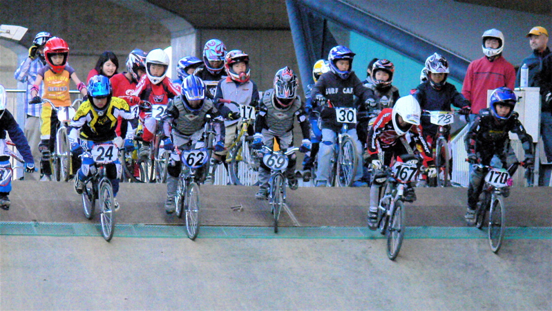 JOSF１２月川口ゴリラ公園２００６最終戦VOL4ミルキー９〜１４＆３０オーバークラス予選画像垂れ流し_b0065730_22412288.jpg