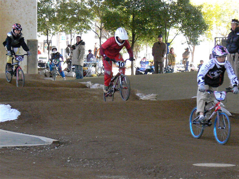 JOSF１２月川口ゴリラ公園２００６最終戦VOL4ミルキー９〜１４＆３０オーバークラス予選画像垂れ流し_b0065730_22553113.jpg