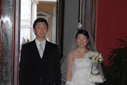 イタリアで結婚式９　サラ・ロッサでの挙式_f0023069_06365.jpg