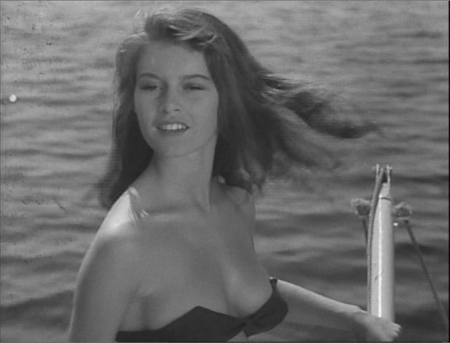 ブリジット・バルドー（Brigitte Bardot）「ビキニの裸女」（1952）_e0042361_016596.jpg