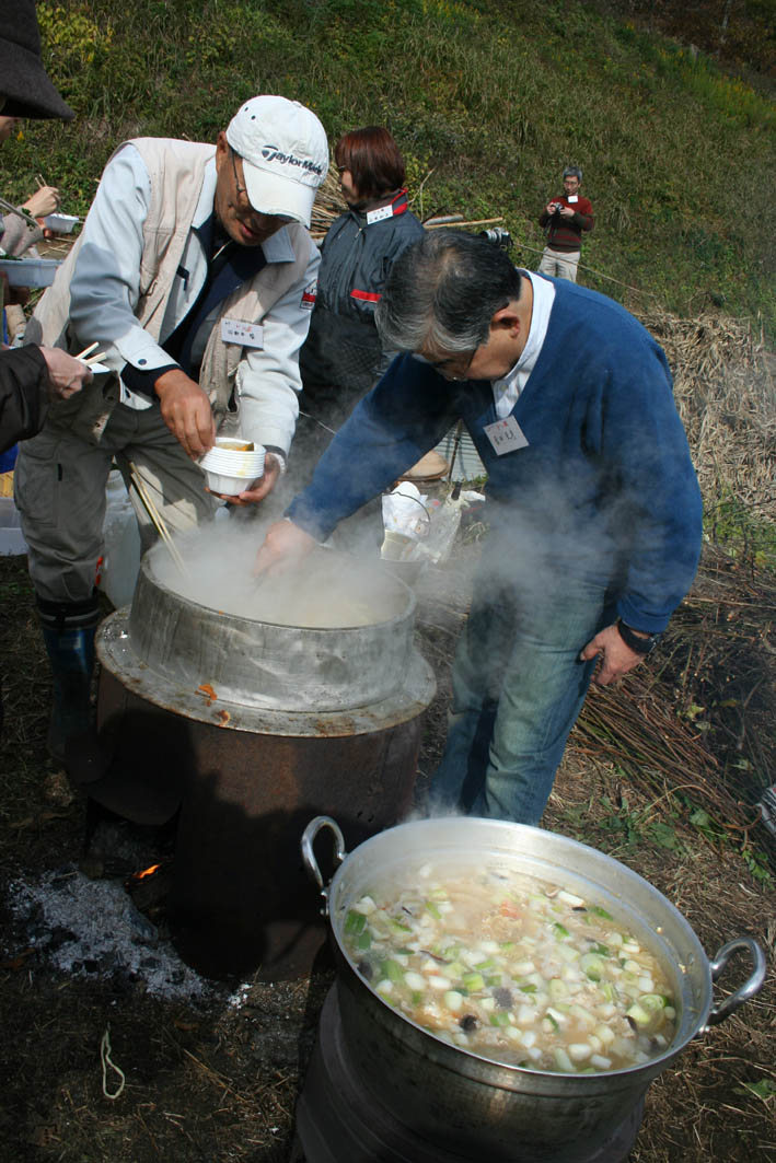 シリーズ「団塊サミットin丹沢」第7回：丹沢ドン会収穫祭_c0014967_995251.jpg