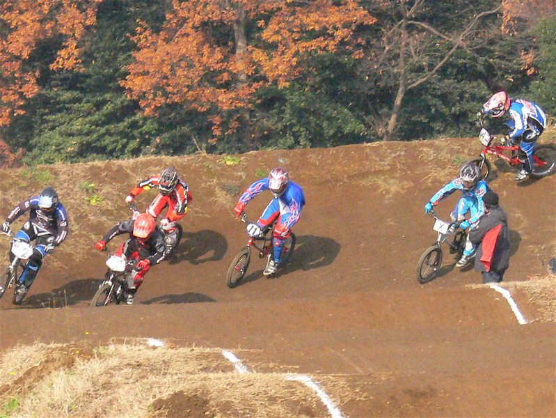 JOSF緑山2006ファイナルレース　VOL 1 BMXエリートクラス予選〜決勝の画像垂れ流し_b0065730_2333515.jpg