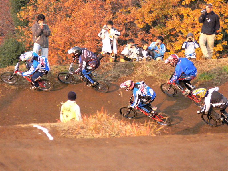 JOSF緑山2006ファイナルレース　VOL 1 BMXエリートクラス予選〜決勝の画像垂れ流し_b0065730_2343128.jpg