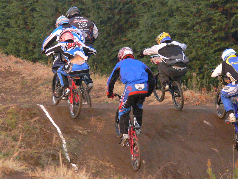 JOSF緑山2006ファイナルレース　VOL 1 BMXエリートクラス予選〜決勝の画像垂れ流し_b0065730_23475826.jpg