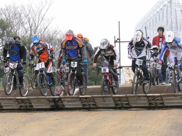 JOSF緑山2006ファイナルレース　VOL 2MTBエリートクラス予選〜準決勝〜決勝の画像垂れ流し_b0065730_2259406.jpg