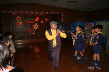 クリスマス会♪にサンタさん?・・・・が来た!…_d0082356_850864.jpg