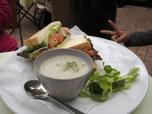 f0034602_1921537.jpg