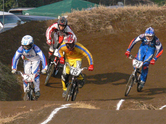 JOSF緑山2006ファイナルレース　VOL 3　BMXエキスパートクラス予選画像垂れ流し_b0065730_22501790.jpg