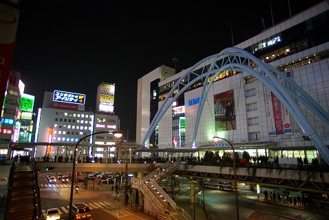 夜の立川駅_a0009142_0595978.jpg