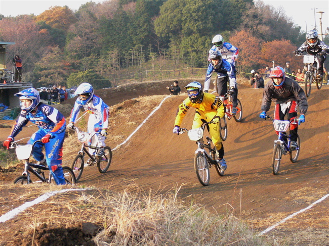 JOSF緑山2006ファイナルレース　VOL 4　BMXエキスパートクラス準決勝〜決勝画像垂れ流し_b0065730_044415.jpg