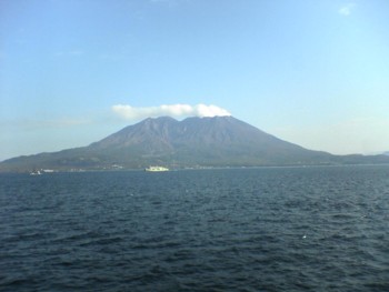 久しぶりの“鹿児島”…初めての九州新幹線「つばめ」…色々な角度からの“桜島”_d0082356_9335618.jpg