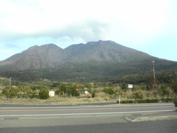 久しぶりの“鹿児島”…初めての九州新幹線「つばめ」…色々な角度からの“桜島”_d0082356_940360.jpg