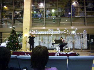 病院でクリスマスコンサート☆_a0047200_7454239.jpg