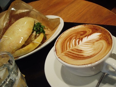 新宿のCafe！その２☆_d0003000_9485358.jpg