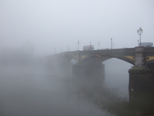 霧の都ロンドン ロンドン ノッティングヒル日記