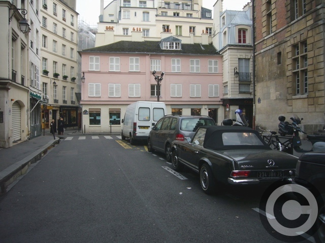 ■パリの路上駐車(PARIS）_a0008105_215507.jpg