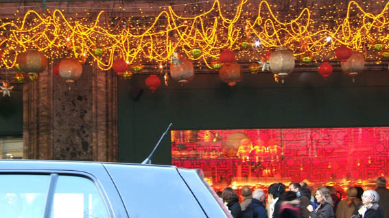 オスマン通りはクリスマス渋滞_f0119071_23442135.jpg