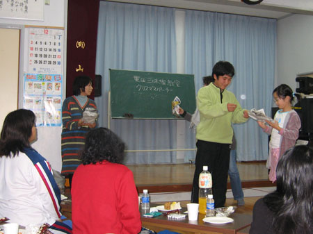 重田三味線教室「クリスマスパーティー」_e0028387_2232948.jpg