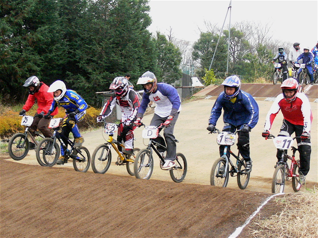 JOSF緑山2006ファイナルレース　VOL 10　BMXマスターズクラス予選〜決勝画像垂れ流し_b0065730_232022.jpg