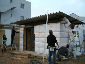 e0003943_22341537.gif