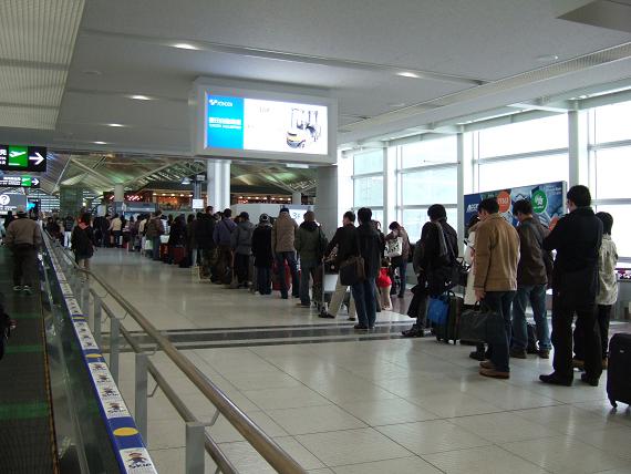 大雪で空港大パニック！！_c0087344_11401978.jpg