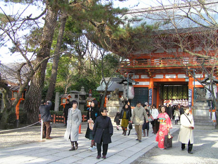 八坂神社 かるた始め_e0048413_19502180.jpg