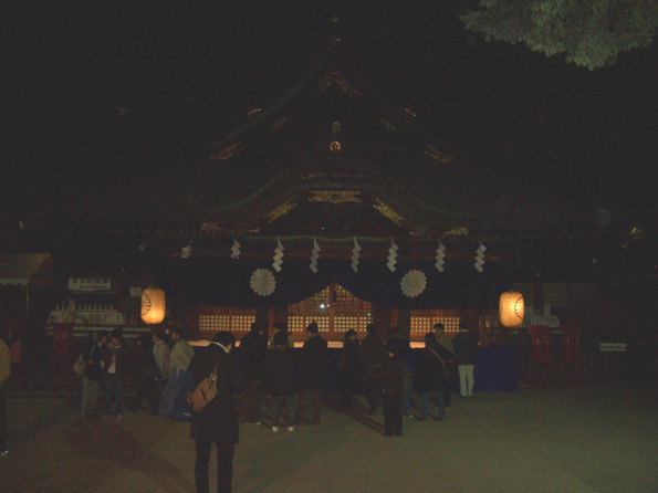 夜の神社_d0060251_0385417.jpg