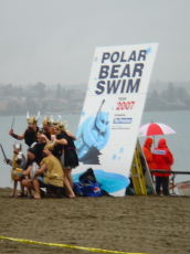 POLAR BEAR SWIM！！_e0090591_15103627.jpg