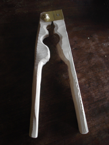 豆男作品「くるみ割り」_f0106597_1839259.jpg