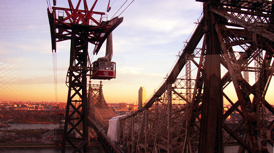 ニューヨーク空中散歩 - Roosevelt Island Tramway_b0007805_5435420.jpg