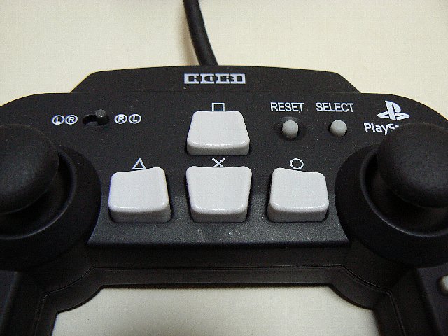 【レビュー】HORI スーパーロボット大戦コントローラ_c0004568_1937750.jpg