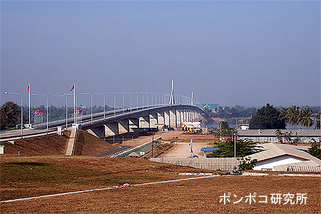 友好橋２_e0073268_167887.jpg