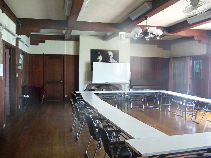 近江八幡の近江兄弟社学園 ハイド記念館_c0094541_23215482.jpg