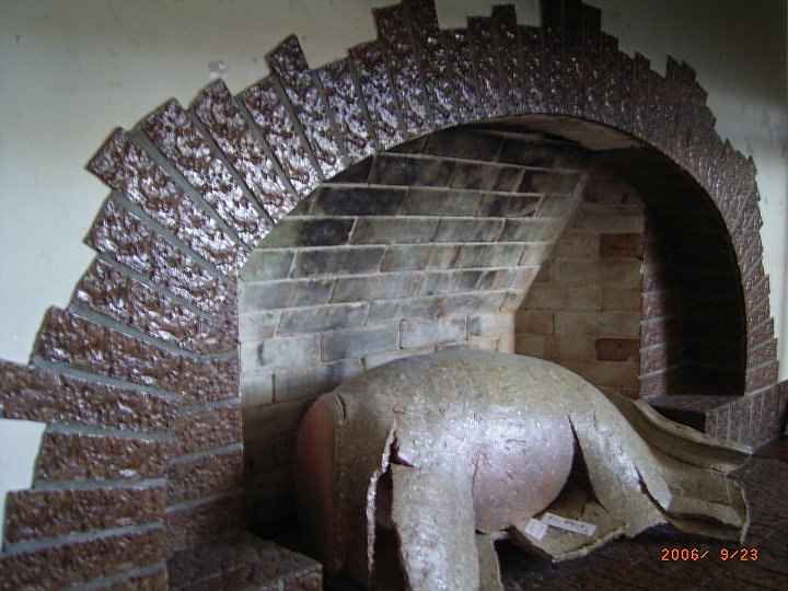 近江八幡の近江兄弟社学園 ハイド記念館_c0094541_2324810.jpg