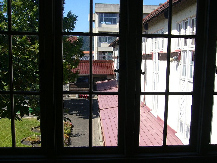近江八幡の近江兄弟社学園 ハイド記念館_c0094541_23342646.jpg