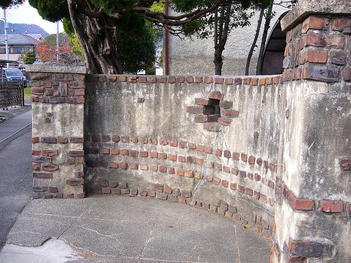 近江八幡の近江兄弟社学園 ハイド記念館_c0094541_23372016.jpg