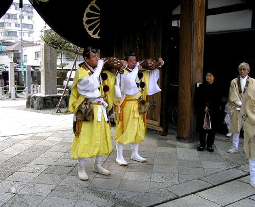 聖護院 寒中托鉢行_e0048413_21203554.jpg