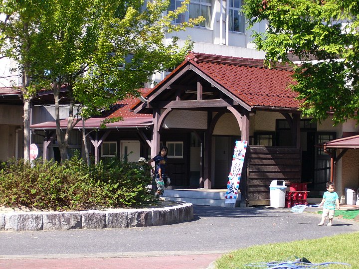 近江兄弟社学園 教育会館_c0094541_1117239.jpg
