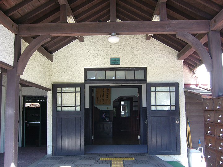 近江兄弟社学園 教育会館_c0094541_1117553.jpg