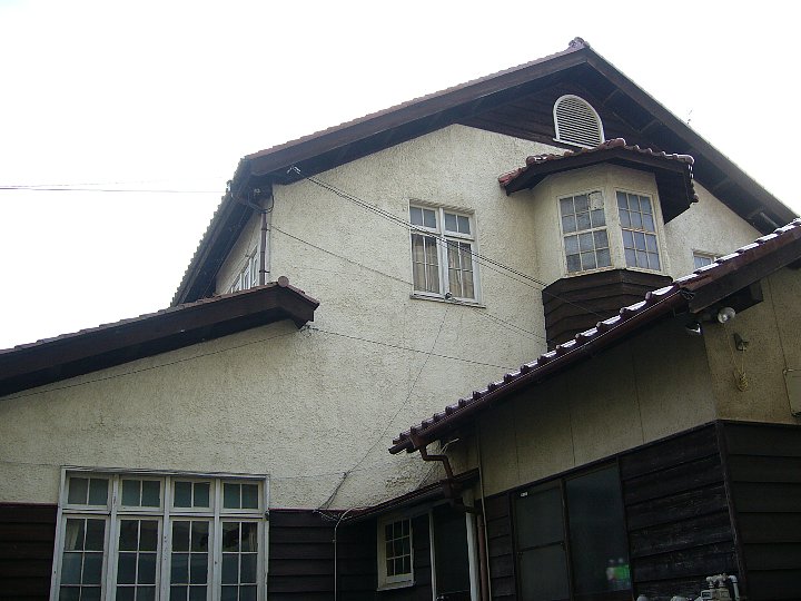 近江兄弟社学園 教育会館_c0094541_11202448.jpg