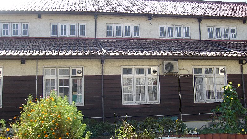 近江兄弟社学園 教育会館_c0094541_11205559.jpg