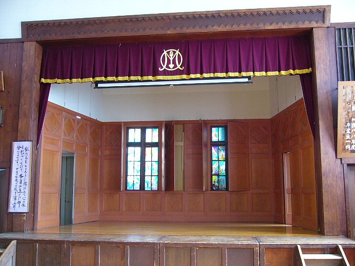 近江兄弟社学園 教育会館_c0094541_1131116.jpg