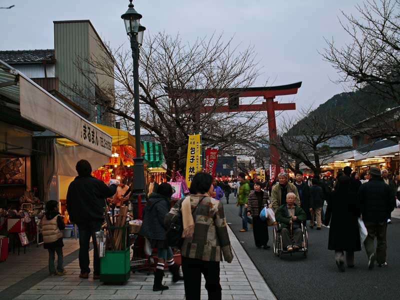 正月２日の初詣（祐徳稲荷神社にて）_c0014538_202024.jpg