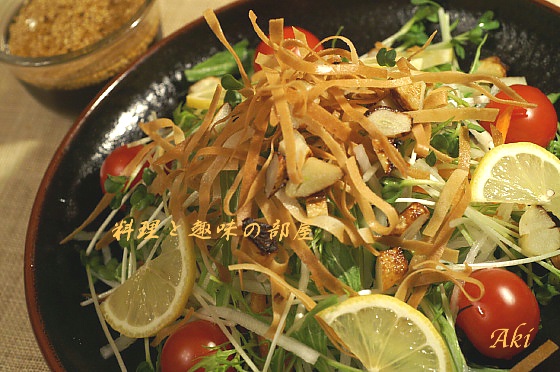香ばしいサラダ／おつまみ／秋刀魚の煮物／おやつは黒豆しるこです。_b0033423_1845178.jpg